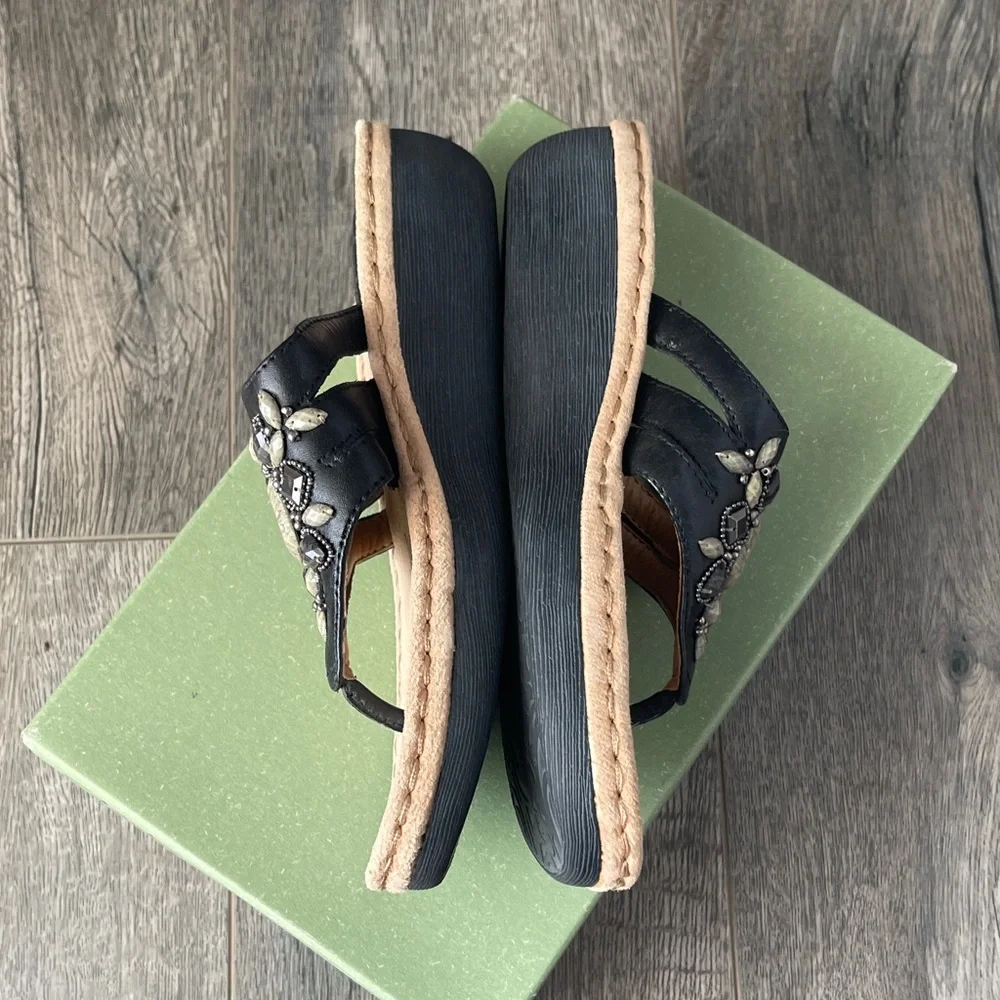 Clarks Artisan Black and Cream Sandals with Embellishments - Picture 7 of 10